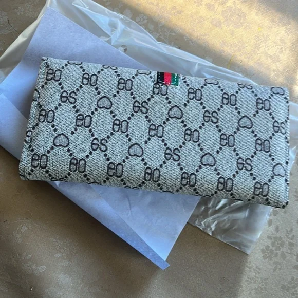 Wallet - Picture 2 of 8